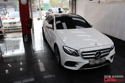 벤츠 E300 루프스킨 시공, 최고의 퀄리티 KPMF 탑폴리에 필름 - 장안동 코션 / 동대문,광진구,중랑구