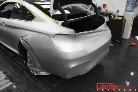 BMW M4 사틴 알루미늄 화이트 전체랩핑 / 동대문,광진구,중랑구