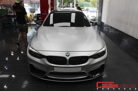 BMW M4 사틴 알루미늄 화이트 전체랩핑 / 동대문,광진구,중랑구