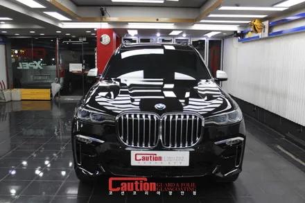 진짜 멋진 아우라는 블랙컬러에서! BMW X7 유광블랙 랩핑 / 동대문,광진구,중랑구