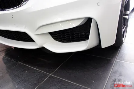 자동차 돌빵(스톤칩) 예방하는 방법은!? 바로 자동차 보호필름 PPF !! BMW M4 앞범퍼 PPF 시공 - 코션 코리아 장안점 / 동대문,광진구,중랑구
