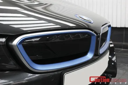 BMW i8 사틴실버 부분랩핑으로 파란색 포인트를 없애봐요~ / 동대문,광진구,중랑구