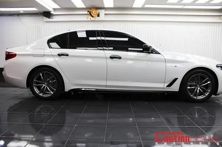 BMW 520d 순정지향적인 드레스업 튜닝. 랩핑으로 한번에 해결 / 동대문,광진구,중랑구