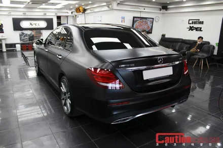 벤츠 E43 AMG 사틴다크 전체랩핑 / 동대문,광진구,중랑구