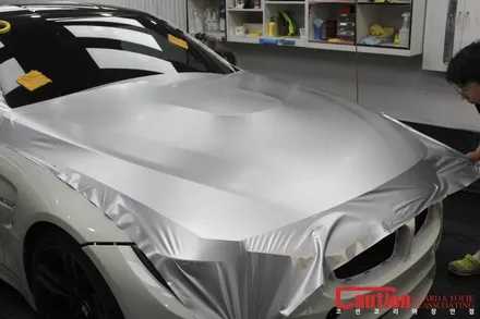 BMW M4 사틴 알루미늄 화이트 전체랩핑 / 동대문,광진구,중랑구