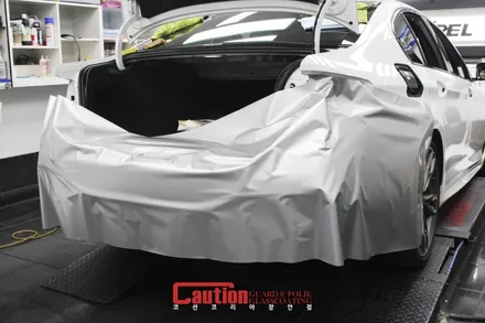 실버애로우의 명성을 빼앗을만한 BMW M550i 사틴실버 전체랩핑 / 동대문,광진구,중랑구