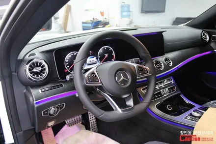 벤츠 E클래스 쿠페(E220d), 루프스킨 + 자동차보호필름 PPF + 라이트필름 시공 - 장안동 코션 / 동대문,광진구,중랑구