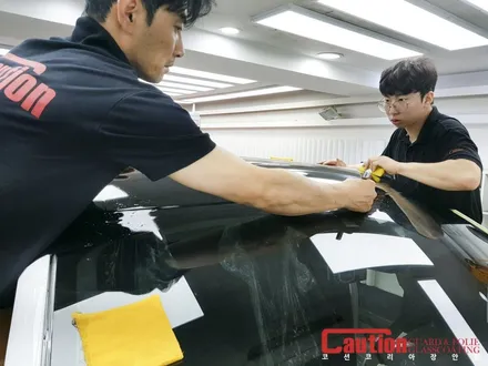 랜드로버 디스커버리 스포츠 3M2080 유광블랙 루프스킨 / 동대문,광진구,중랑구