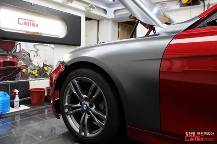 반무광 랩핑의 매력에 빠져보자! BMW 320d 사틴그레이 전체랩핑 / 동대문,광진구,중랑구
