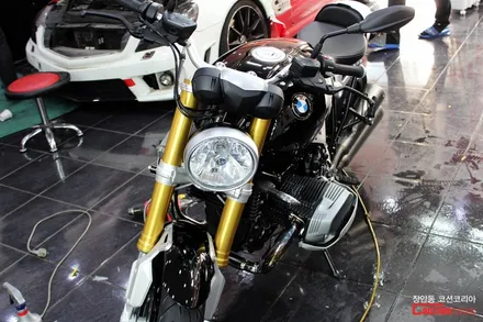 BMW R 나인 T (R Nine T) 퓨엘탱크, 기름통, 주유구 카울 보호필름 PPF 시공 - 코션 코리아 장안점 / 동대문,광진구,중랑구