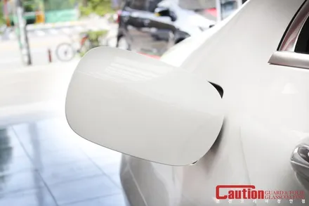 벤츠 C350e 하이브리드의 생활보호패키지 + 범퍼코너 PPF / 동대문,광진구,중랑구