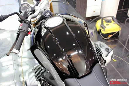 BMW R 나인 T (R Nine T) 퓨엘탱크, 기름통, 주유구 카울 보호필름 PPF 시공 - 코션 코리아 장안점 / 동대문,광진구,중랑구