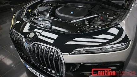 BMW 740i 완벽함을 만들어주는 한 끗 디테일, 고광택 블랙 듀오톤 랩핑 / 동대문,광진구,중랑구