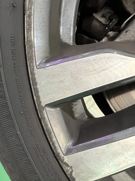 대구 휠복원 대구 휠도색 대구 휠수리 타이어 전문 휠플레이[BMW X6 순정 20인치 다이아몬드커팅 휠복원 작업입니다.] / 대구 서구 평리동