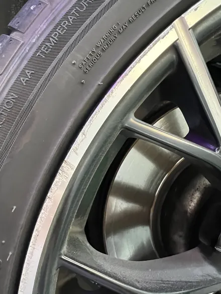 대구 휠복원 대구 휠도색 대구 휠수리 잘하는 곳 타이어 전문 휠플레이[BMW 5시리즈 순정 19인치 다이아몬드커팅 휠복원 작업입니다.] / 대구 서구 평리동