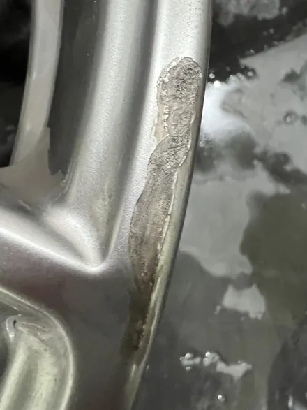 대구 휠복원 대구 휠도색 대구 자동차 휠수리 잘하는 곳 휠플레이 타이어 전문[BMW 5시리즈 순정 18인치 휠복원 작업입니다.] / 대구 서구 평리동