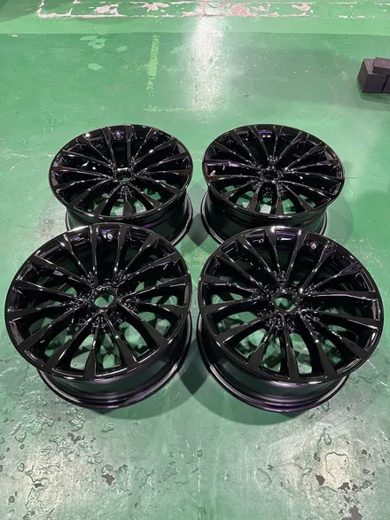 대구 휠복원 대구 휠도색 대구 자동차 휠수리 잘하는 곳 휠플레이 타이어 전문[BMW 5시리즈 순정 18인치 블랙유광 휠도색 작업입니다.] / 대구 서구 평리동