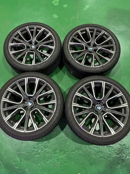 대구 휠복원 대구 휠도색 대구 휠수리 타이어 전문[BMW 7시리즈 순정 20인치 고스트크롬 휠도색 작업입니다.] / 대구 서구 평리동