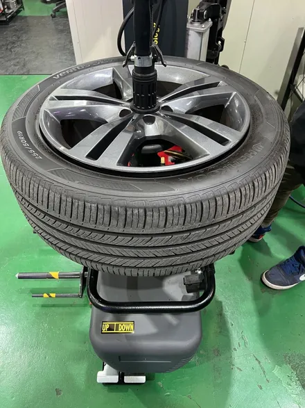 대구 휠복원 대구 휠도색 대구 휠수리 타이어 전문 휠플레이[벤츠 ML350 19인치 휠복원 작업입니다.] / 대구 서구 평리동