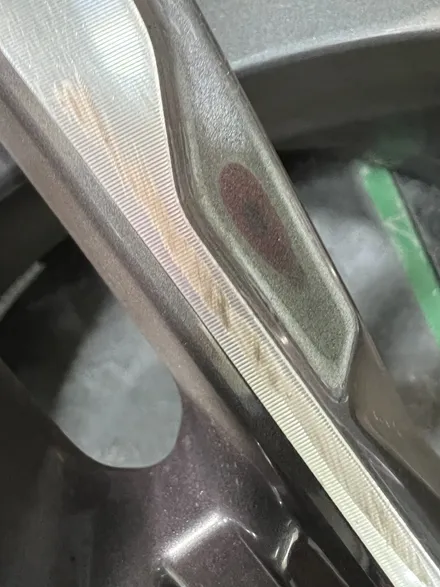 대구 휠복원 대구 휠도색 대구 휠수리 타이어 전문 휠플레이[BMW 118 순정 18인치 다이아몬드컷팅 휠복원 작업입니다.] / 대구 서구 평리동