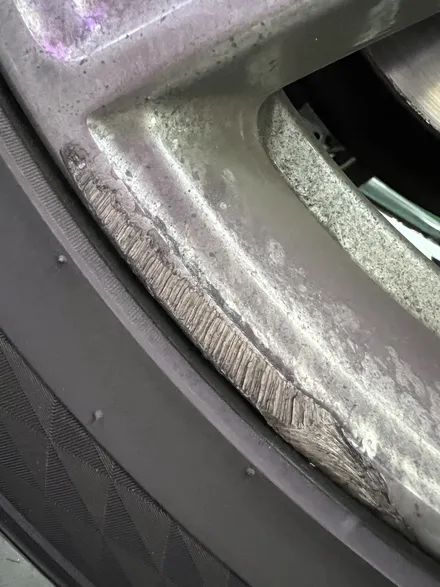 대구 휠복원 대구 휠도색 대구 휠수리 타이어 전문 휠플레이[BMW 5시리즈 순정 18인치 휠복원 작업 입니다.] / 대구 서구 평리동