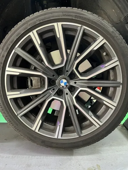대구 휠복원 대구 휠도색 대구 휠수리 타이어 전문 휠플레이[BMW 7시리즈 순정 20인치 블랙펄유광 휠도색 작업입니다.] / 대구 서구 평리동