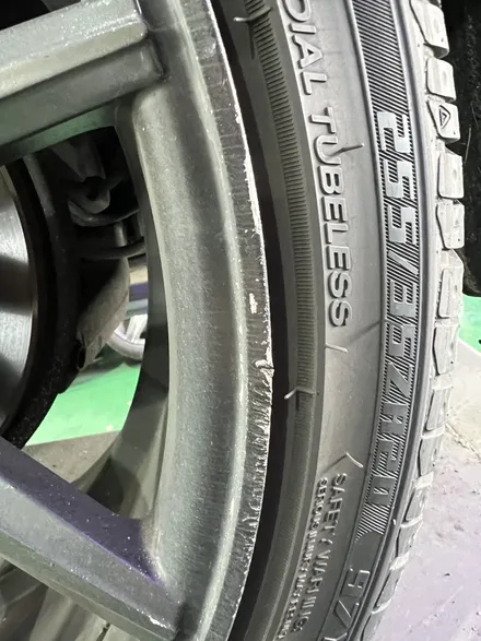 대구 휠복원 대구 휠도색 대구 자동차 휠수리 잘하는 곳 휠플레이 타이어 전문[아우디 RS7 보센 20인치 블랙펄유광 휠도색 작업입니다.] / 대구 서구 평리동