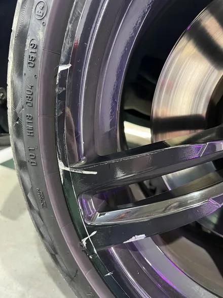 대구 휠복원 대구 휠도색 대구 자동차 휠수리 잘하는 곳 휠플레이 타이어 전문[BMW 4시리즈 순정 19인치 블랙반무광 매트블랙 휠도색 작업입니다.] / 대구 서구 평리동