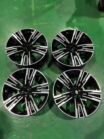 대구 휠복원 대구 휠도색 대구 자동차 휠수리 잘하는 곳 휠플레이 타이어 전문[BMW i7 순정 21인치 다이아몬드커팅 휠복원 작업입니다.] / 대구 서구 평리동