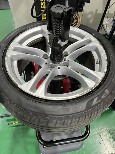 대구 휠복원 대구 휠도색 대구 휠수리 타이어 전문 휠플레이[BMW 5시리즈 순정 18인치 휠복원 작업입니다.] / 대구 서구 평리동