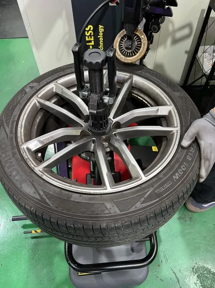 대구 휠복원 대구 휠도색 대구 휠수리 타이어 전문 휠플레이[BMW 5시리즈 순정 18인치 휠복원 작업입니다.] / 대구 서구 평리동