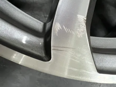 대구 휠복원 대구 휠도색 대구 휠수리 잘하는 곳 타이어 전문 휠플레이[마세라티 르반떼 순정 19인치 블랙펄유광 휠도색 작업입니다.] / 대구 서구 평리동