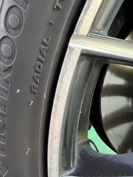 대구 휠복원 대구 휠도색 대구 휠수리 잘하는 곳 타이어 전문 휠플레이[BMW 5시리즈 순정 19인치 다이아몬드커팅 휠복원 작업입니다.] / 대구 서구 평리동