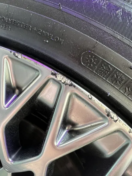 대구 휠복원 대구 휠도색 대구 휠수리 잘하는 곳 휠플레이 타이어 전문 [제네시스 G90 순정 19인치 휠복원 작업입니다.] / 대구 서구 평리동