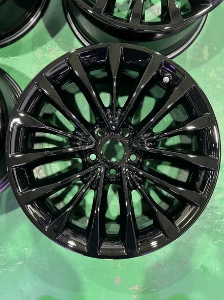 대구 휠복원 대구 휠도색 대구 자동차 휠수리 잘하는 곳 휠플레이 타이어 전문[BMW 5시리즈 순정 18인치 블랙유광 휠도색 작업입니다.] / 대구 서구 평리동