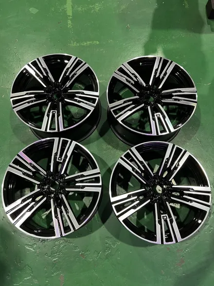 대구 휠복원 대구 휠도색 대구 자동차 휠수리 잘하는 곳 휠플레이 타이어 전문[BMW i7 순정 21인치 다이아몬드커팅 휠복원 작업입니다.] / 대구 서구 평리동