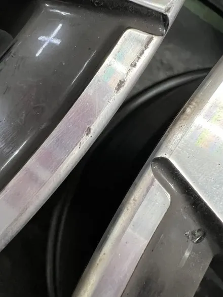 대구 휠복원 대구 휠도색 대구 자동차 휠수리 잘하는 곳 휠플레이 타이어 전문[BMW G30 5시리즈 순정 19인치 다이아몬드커팅 휠커스텀 작업입니다.] / 대구 서구 평리동