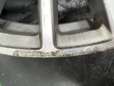 대구 휠복원 대구 휠수리 대구 휠도색 타이어 전문 휠플레이 [BMW 740 순정 20인치 다이아몬드컷팅 휠복원 작업입니다.] / 대구 서구 평리동
