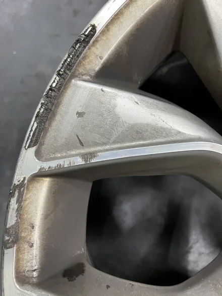 대구 휠복원 대구 휠도색 대구 휠수리 타이어 전문 휠플레이[BMW X4 순정 19인치 고스트크롬 휠도색 작업입니다.] / 대구 서구 평리동