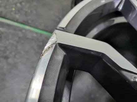 대구 휠복원 대구 휠도색 대구 휠수리 타이어 전문 휠플레이[BMW X4 순정 21인치 다이아몬드컷팅 휠복원 작업입니다.] / 대구 서구 평리동