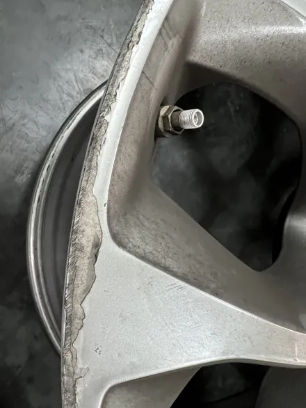 대구 휠복원 대구 휠도색 대구 휠수리 타이어 전문 휠플레이 [BMW X6 순정 20인치 블랙펄유광 휠도색 작업입니다.] / 대구 서구 평리동