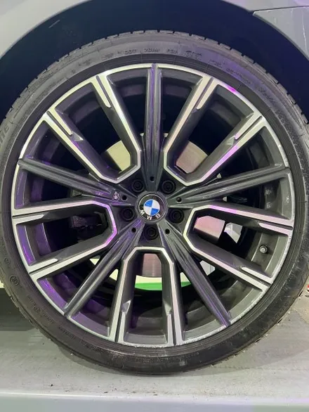 대구 휠복원 대구 휠도색 대구 휠수리 타이어 전문 휠플레이[BMW 7시리즈 순정 20인치 블랙펄유광 휠도색 작업입니다.] / 대구 서구 평리동