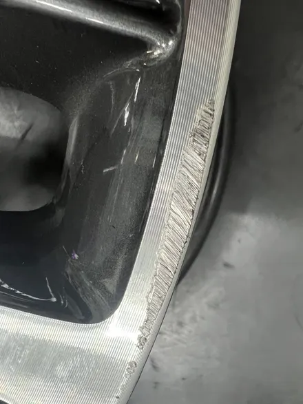 대구 휠복원 대구 휠도색 대구 자동차 휠수리 잘하는 곳 휠플레이 타이어 전문[현대 쏘나타 DN8 순정 18인치 블랙펄유광 휠도색 작업입니다.] / 대구 서구 평리동