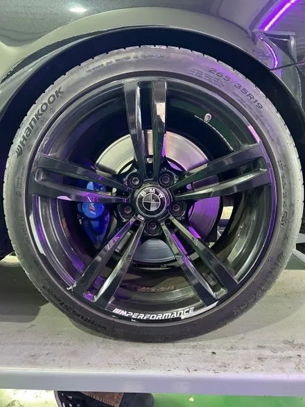 대구 휠복원 대구 휠도색 대구 자동차 휠수리 잘하는 곳 휠플레이 타이어 전문[BMW 4시리즈 순정 19인치 블랙반무광 매트블랙 휠도색 작업입니다.] / 대구 서구 평리동