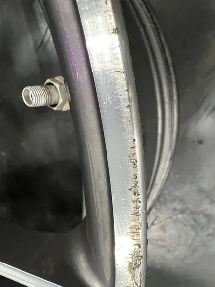 대구 휠복원 대구 휠도색 대구 자동차 휠수리 잘하는 곳 휠플레이 타이어 전문[BMW M3 순정 20인치 고스트크롬 무광 휠도색 작업입니다.] / 대구 서구 평리동