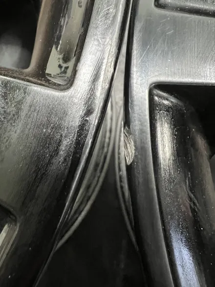 대구 휠복원 대구 휠도색 대구 휠수리 타이어 전문 휠플레이[BMW GT5 순정 19인치 실버 휠도색 작업입니다.] / 대구 서구 평리동