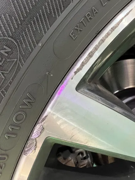 대구 휠복원 대구 휠도색 대구 휠수리 타이어 전문 휠플레이[BMW X6 순정 20인치 다이아몬드커팅 휠복원 작업입니다.] / 대구 서구 평리동