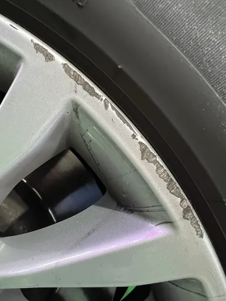 대구 휠복원 대구 휠도색 대구 자동차 휠수리 잘하는 곳 휠플레이 타이어 전문[BMW 5시리즈 순정 18인치 순정 휠복원 작업입니다.] / 대구 서구 평리동