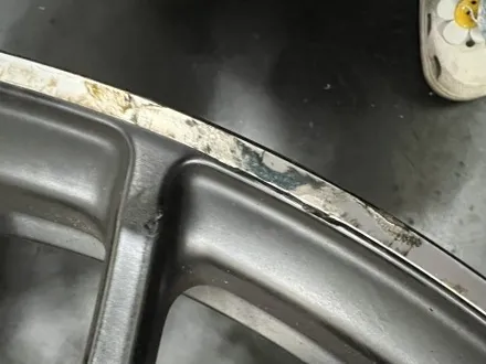 대구 휠복원 대구 휠도색 대구 자동차 휠수리 잘하는 곳 휠플레이 타이어 전문[벤츠 GTS 순정 20인치 다이아몬드 커팅 휠복원 작업입니다.] / 대구 서구 평리동