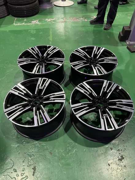 대구 휠복원 대구 휠도색 대구 자동차 휠수리 잘하는 곳 휠플레이 타이어 전문[BMW i7 순정 21인치 다이아몬드커팅 휠복원 작업입니다.] / 대구 서구 평리동